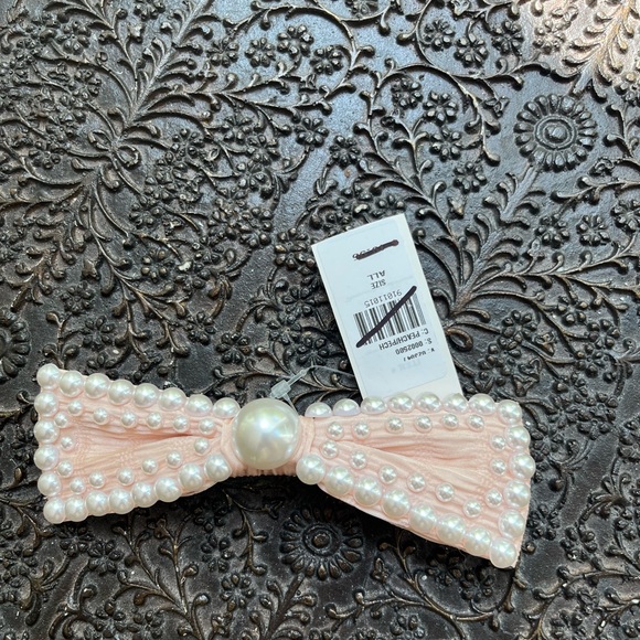 ANTHROPOLOGIE FAUX PEARL HAIR BOW CLIP IN PEACH - Picture 1 of 2